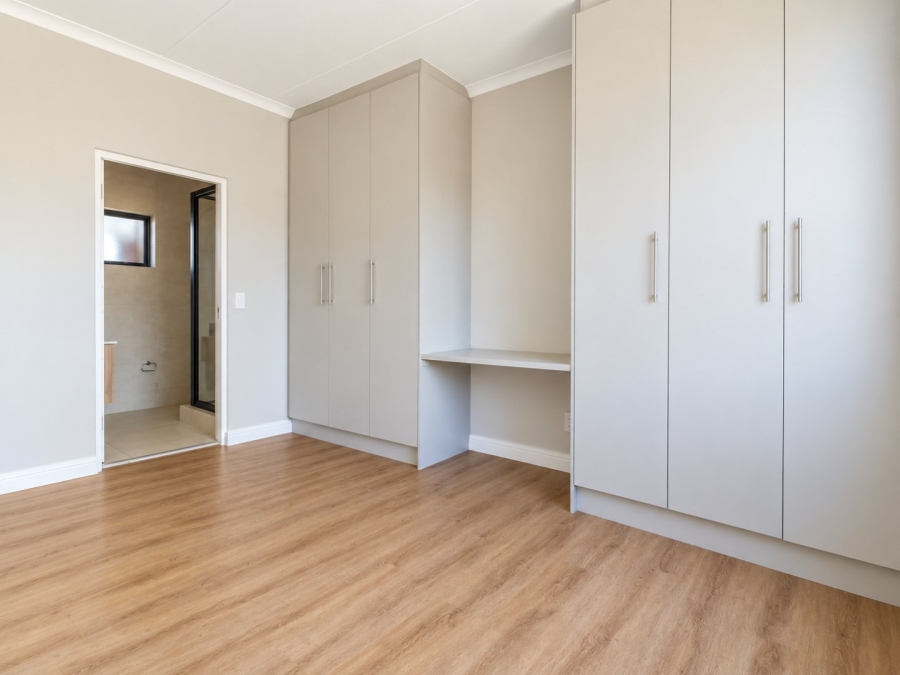 To Let 3 Bedroom Property for Rent in Sandown Western Cape